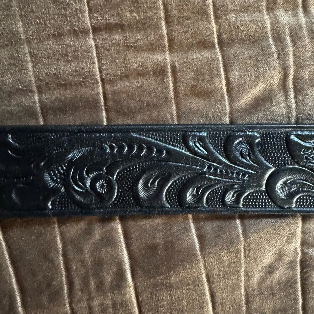 Boston black embossed leather belt with brass buckle Size 36 Made in USA